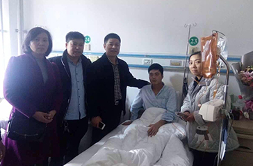 爱洒人间，mg不朽情缘官网爱心暖寒冬!