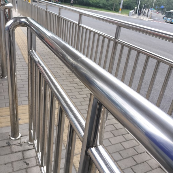 mg不朽情缘官网304不锈钢管助力山东万康不锈钢护栏工程